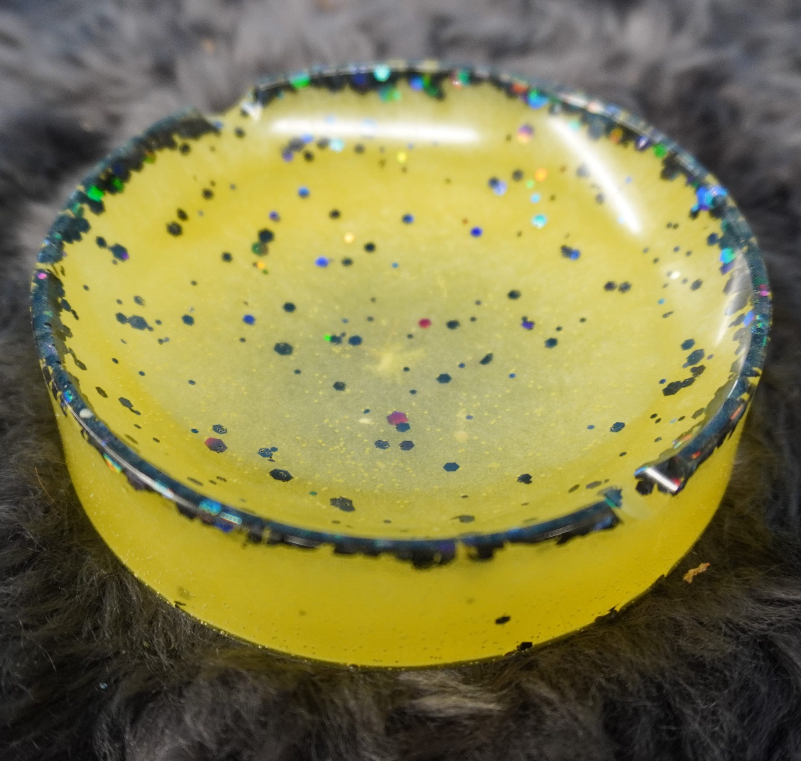 Ashtray yellow with sparkely - Copy_11zon