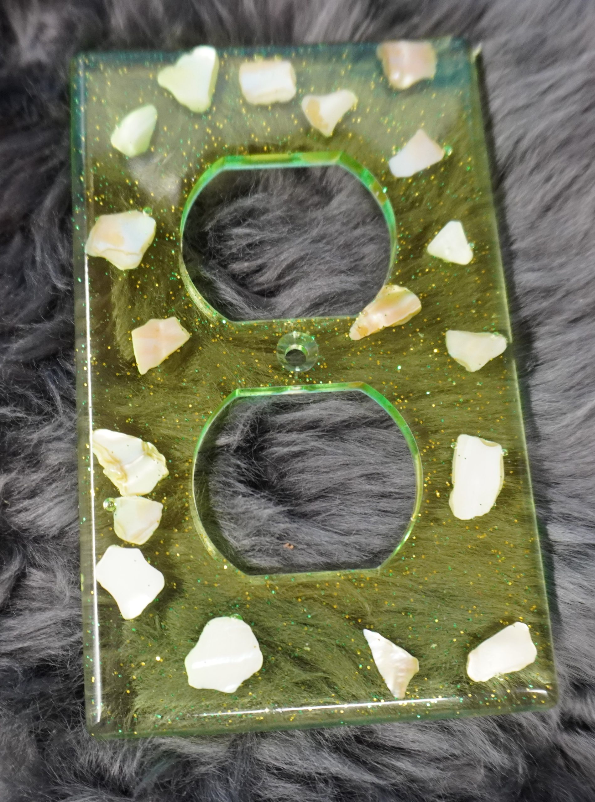 Plug Plate green with Mother of Pearl